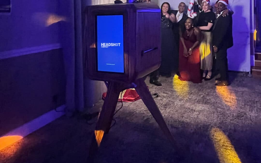 How a Photo Booth Can Impact Your Corporate Event
