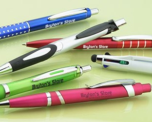 pens and lanyards giveaway idea at trade show